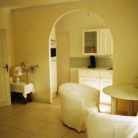 Eden Apartamento Nîmes